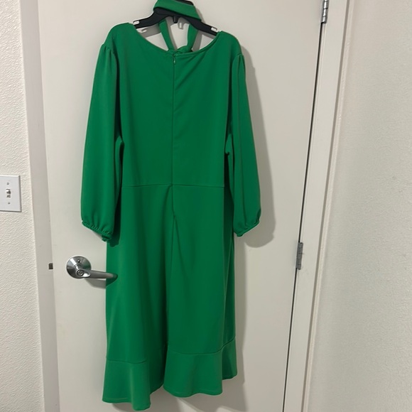 Adrienne Vittadini Green Long Sleeve Wrap Dress with Tie Front - Picture 6 of 8